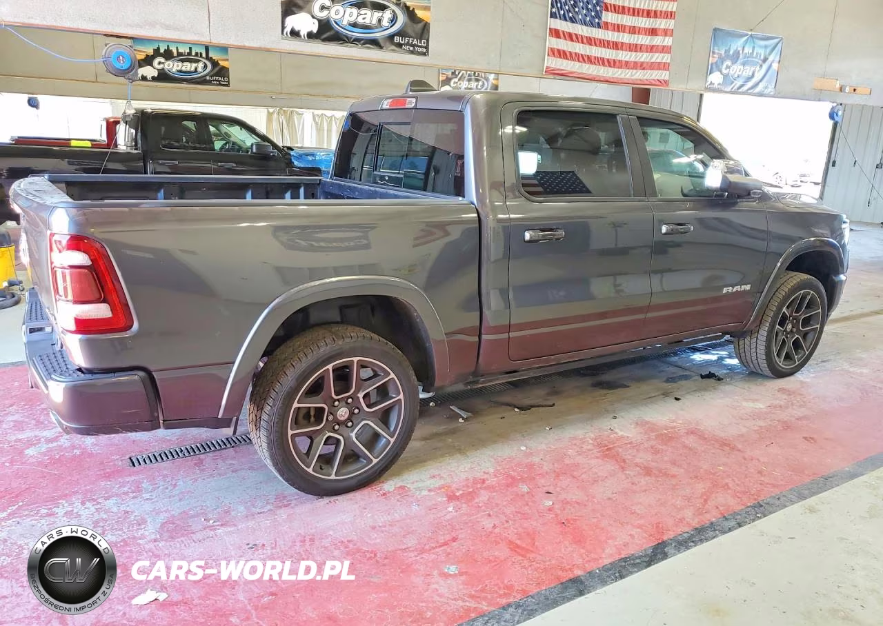 2019 Ram 1500 Laramie VIN:1C6SRFJT3KN807779 - 3