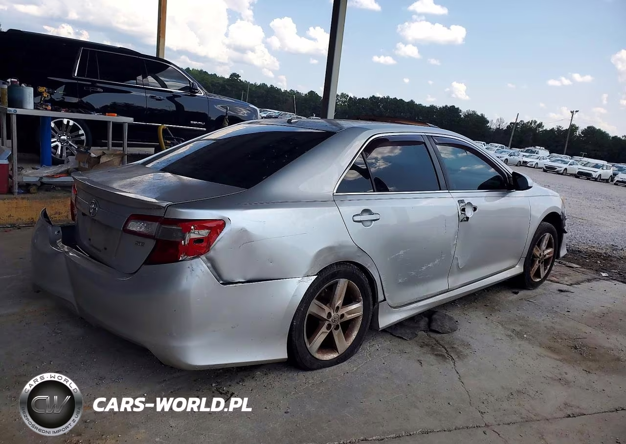 2014 Toyota Camry Se VIN:4T1BF1FK7EU740405 - 3