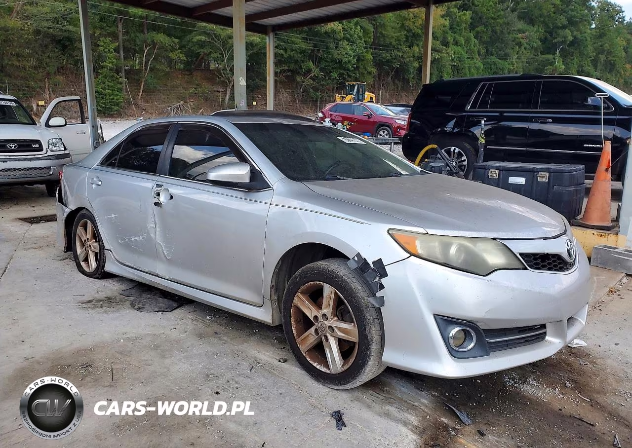 2014 Toyota Camry Se VIN:4T1BF1FK7EU740405 - 4