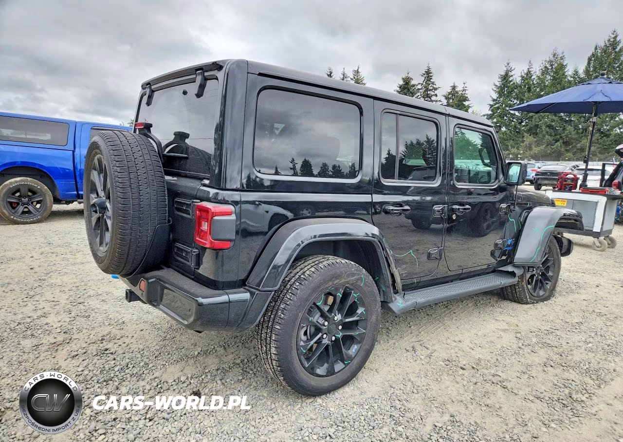 2021 Jeep Wrangler Unlimited Sahara 4Xe VIN:1C4JJXP63MW674912 - 3