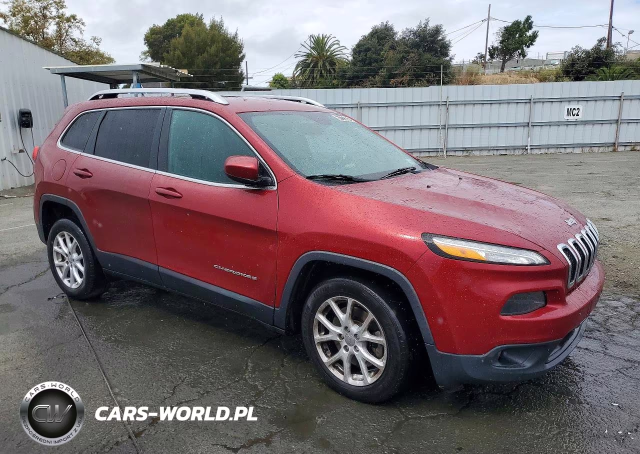 2017 Jeep Cherokee Latitude VIN:1C4PJLCB6HW595987 - 4
