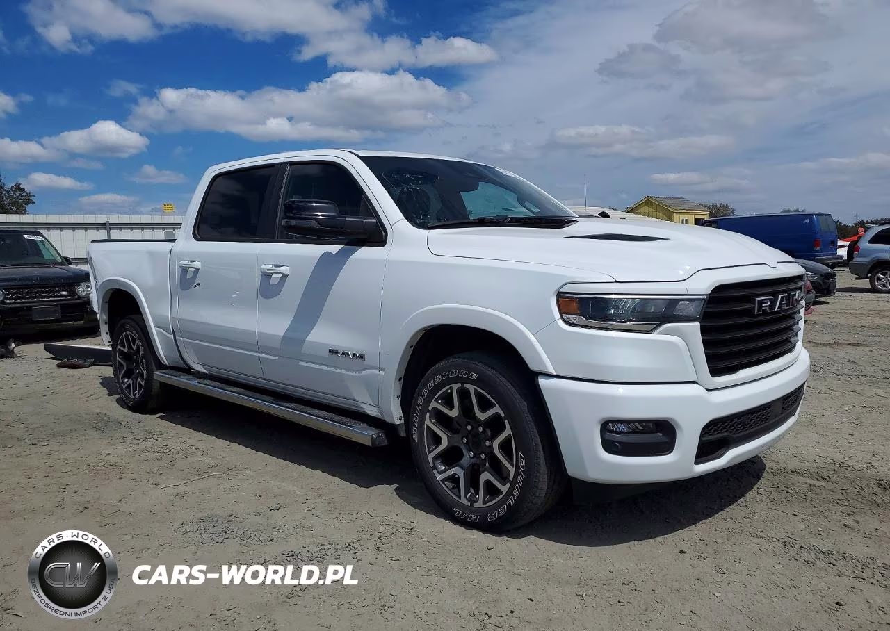 2025 Ram 1500 Laramie VIN:1C6SRFJP0SN537137 - 4
