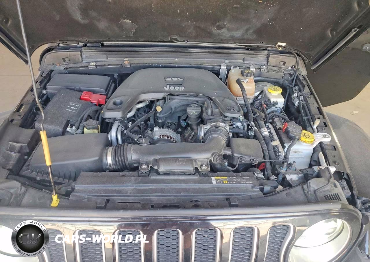 2018 Jeep Wrangler Unlimited Sahara VIN:1C4HJXEG0JW111368 - 12