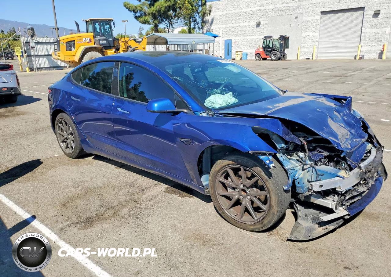 2019 Tesla Model 3 VIN:5YJ3E1EA4KF396833 - 4