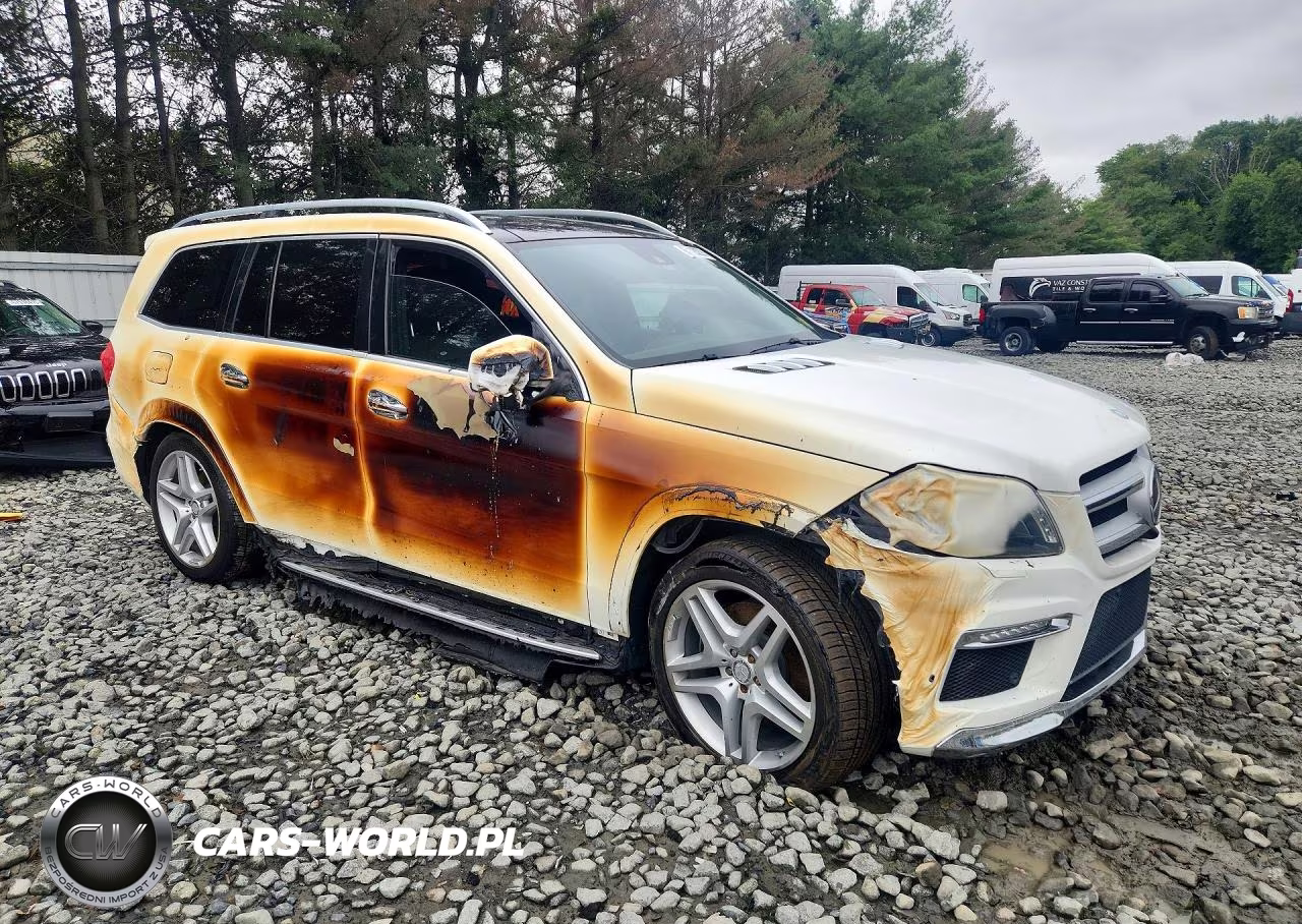 2015 Mercedes-Benz Gl 550 4Matic VIN:4JGDF7DEXFA564669 - 4