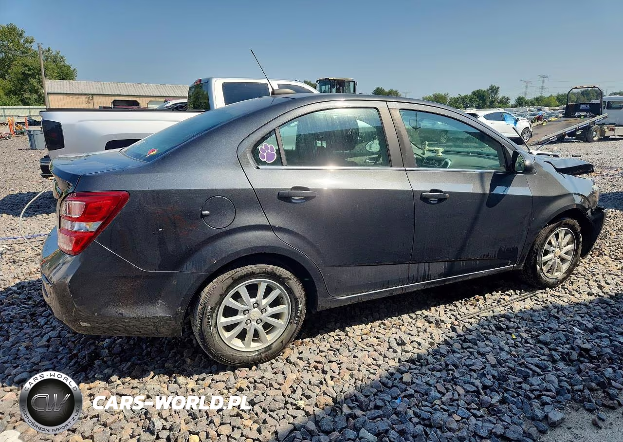 2018 Chevrolet Sonic Lt VIN:1G1JD5SH0J4139296 - 3