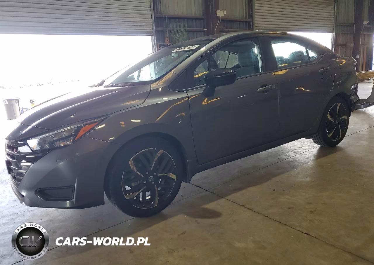 2025 Nissan Versa Sr