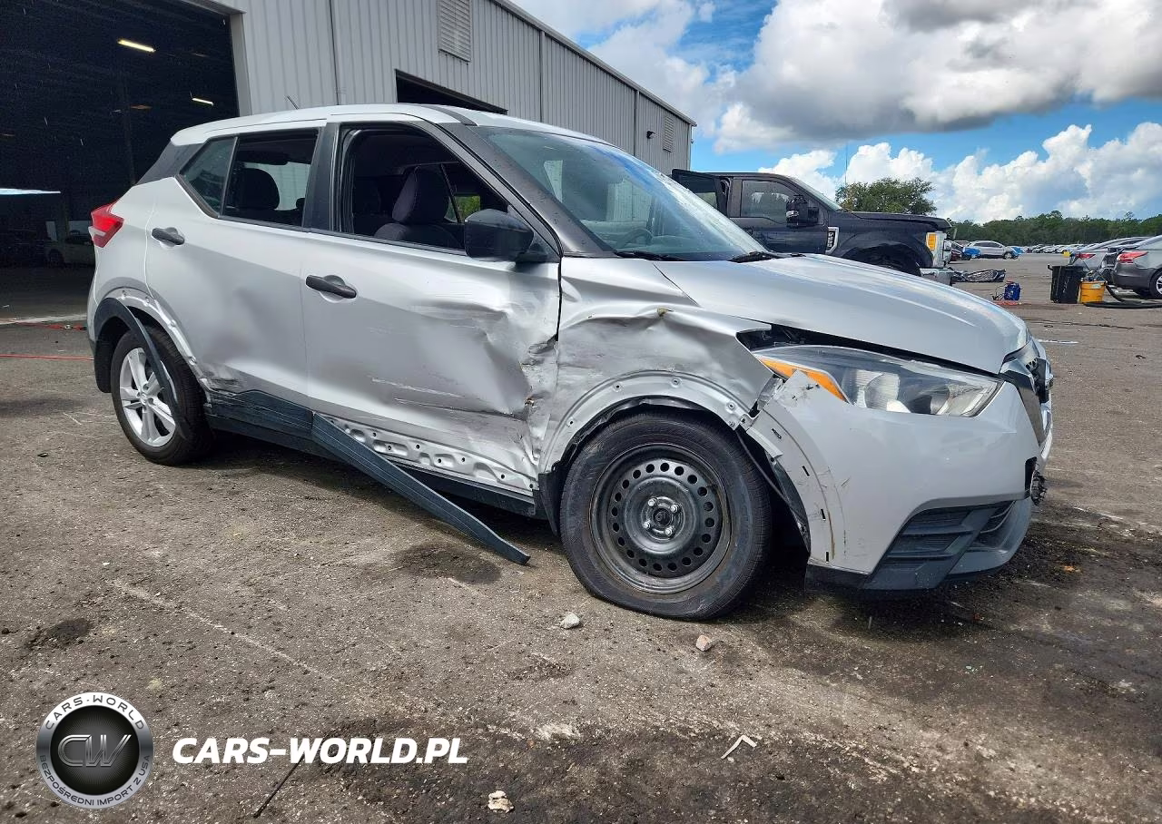 2020 Nissan Kicks S VIN:3N1CP5BV6LL569816 - 4
