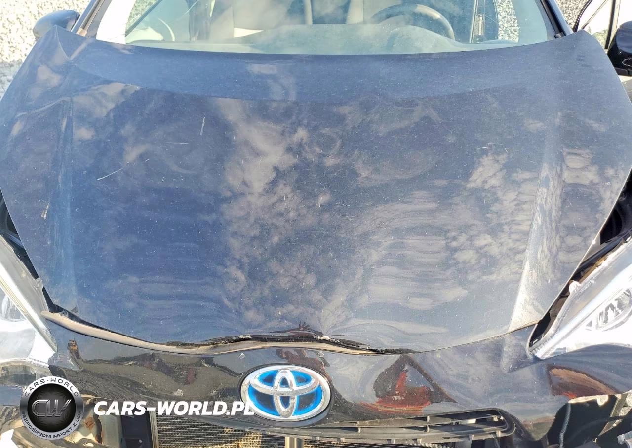 2014 Toyota Prius C Two VIN:JTDKDTB31E1071456 - 11