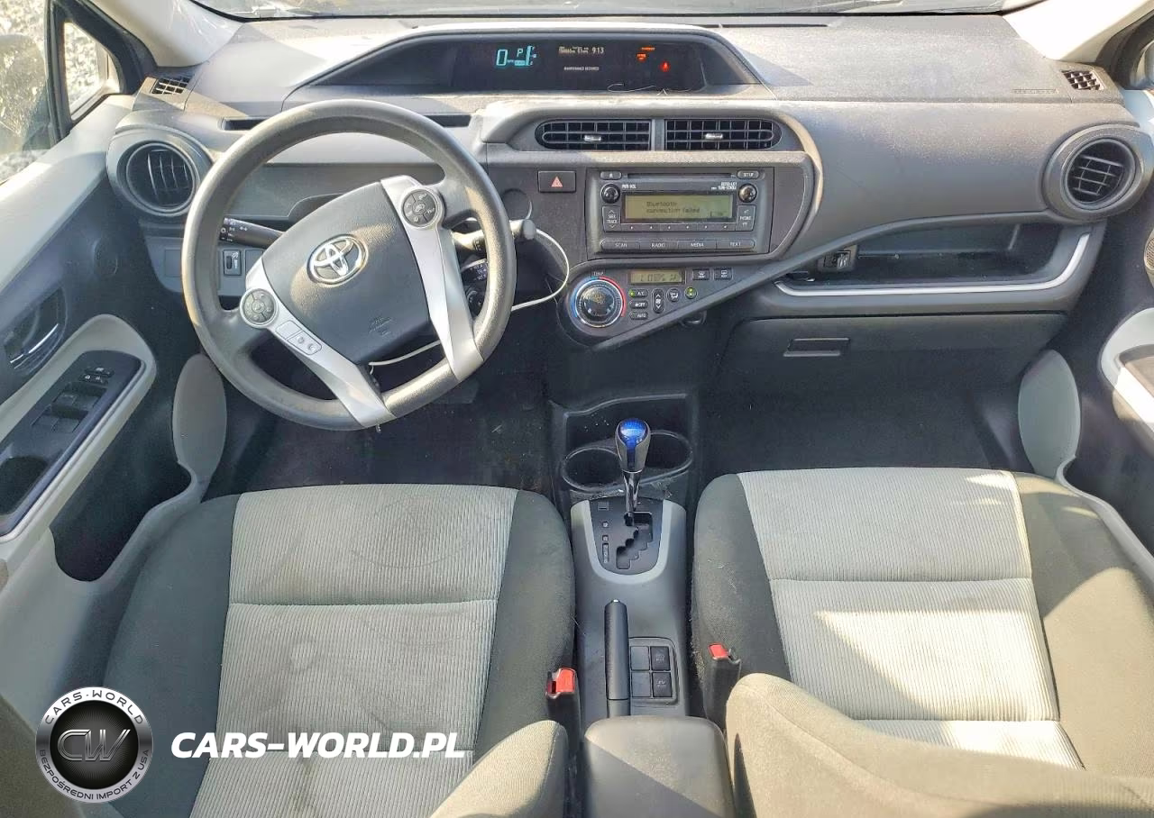 2014 Toyota Prius C Two VIN:JTDKDTB31E1071456 - 8