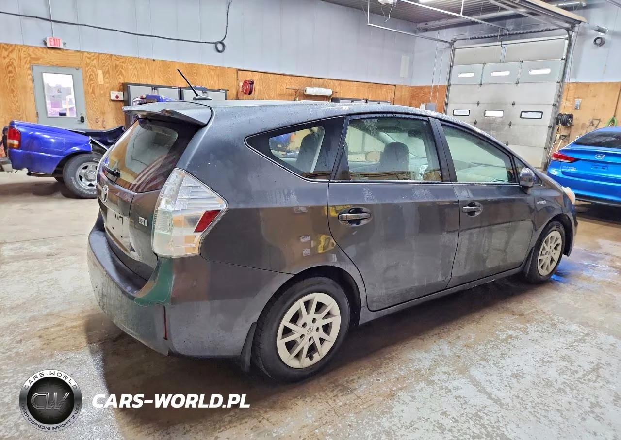 2012 Toyota Prius V Three VIN:JTDZN3EU9C3158166 - 3