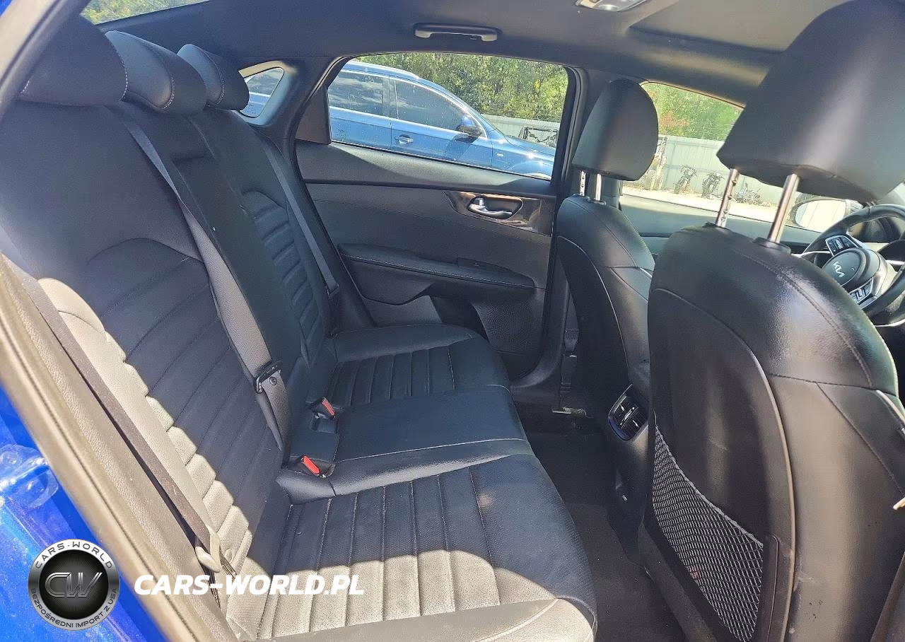 2024 Kia Forte Gt Line VIN:3KPF54AD6RE769000 - 10