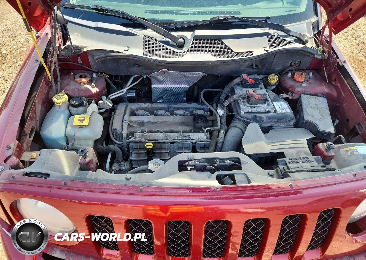 2014 Jeep Patriot Latitude VIN:1C4NJPFA5ED586044 - 12
