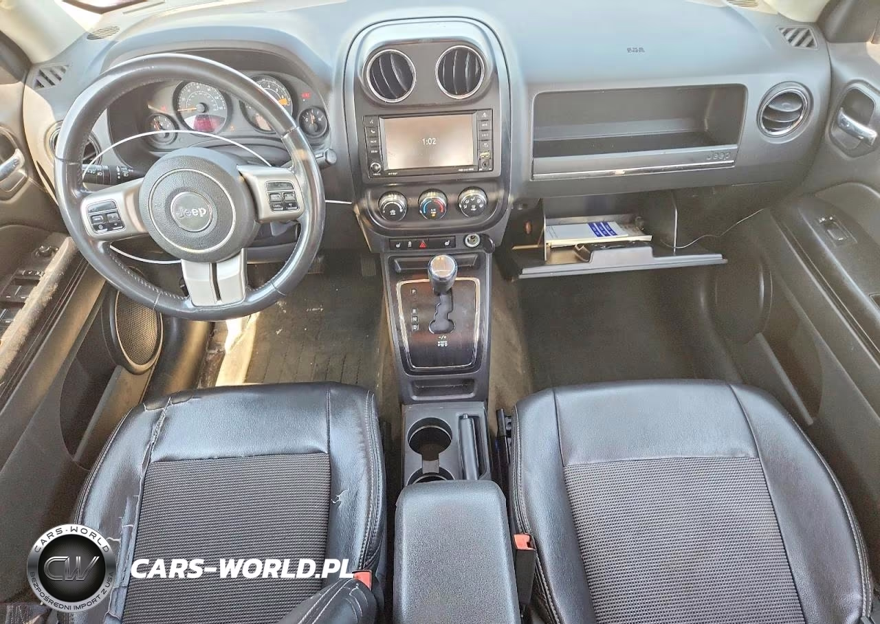 2014 Jeep Patriot Latitude VIN:1C4NJPFA5ED586044 - 8