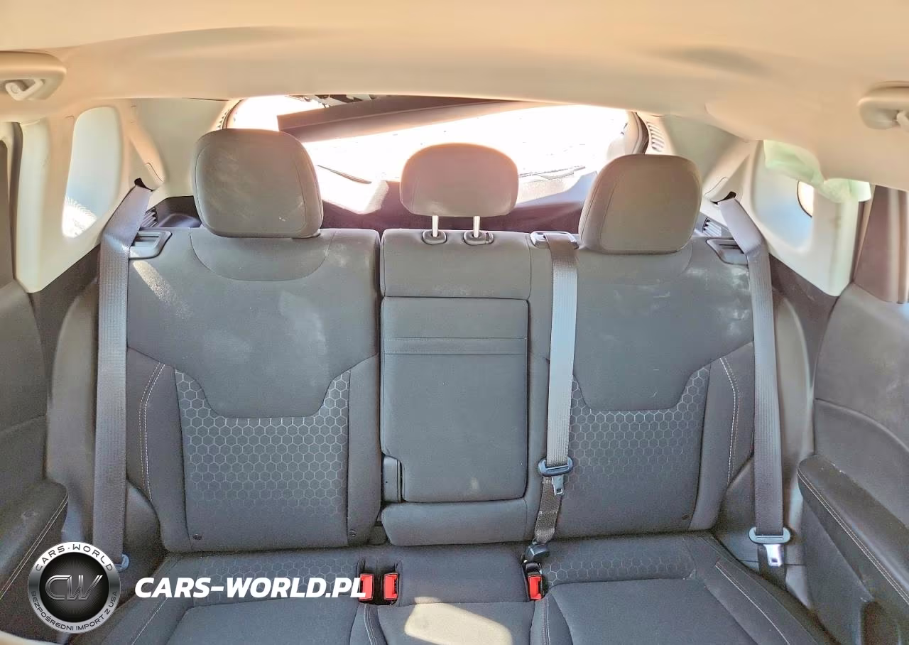 2018 Jeep Compass Sport VIN:3C4NJDABXJT207722 - 10
