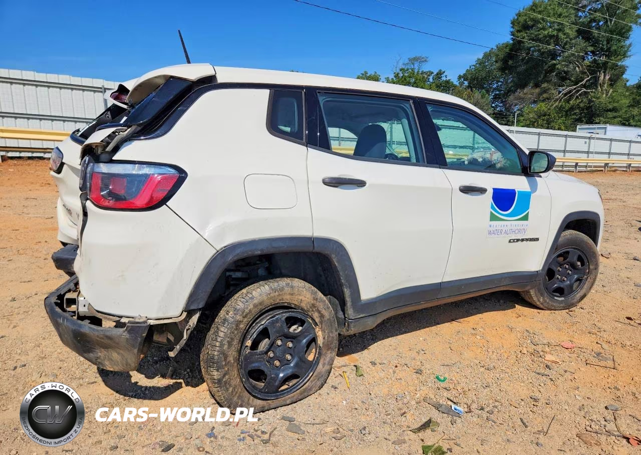 2018 Jeep Compass Sport VIN:3C4NJDABXJT207722 - 3
