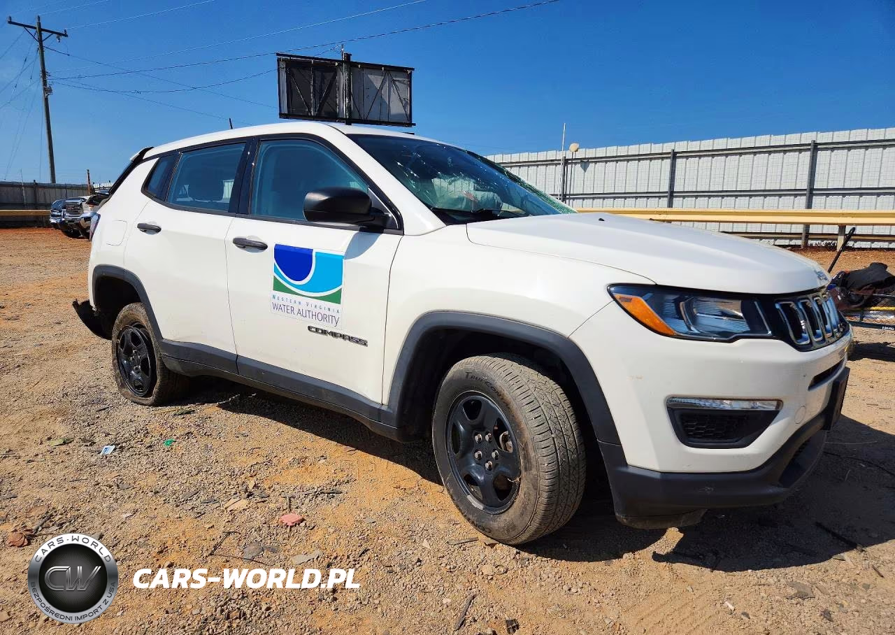 2018 Jeep Compass Sport VIN:3C4NJDABXJT207722 - 4