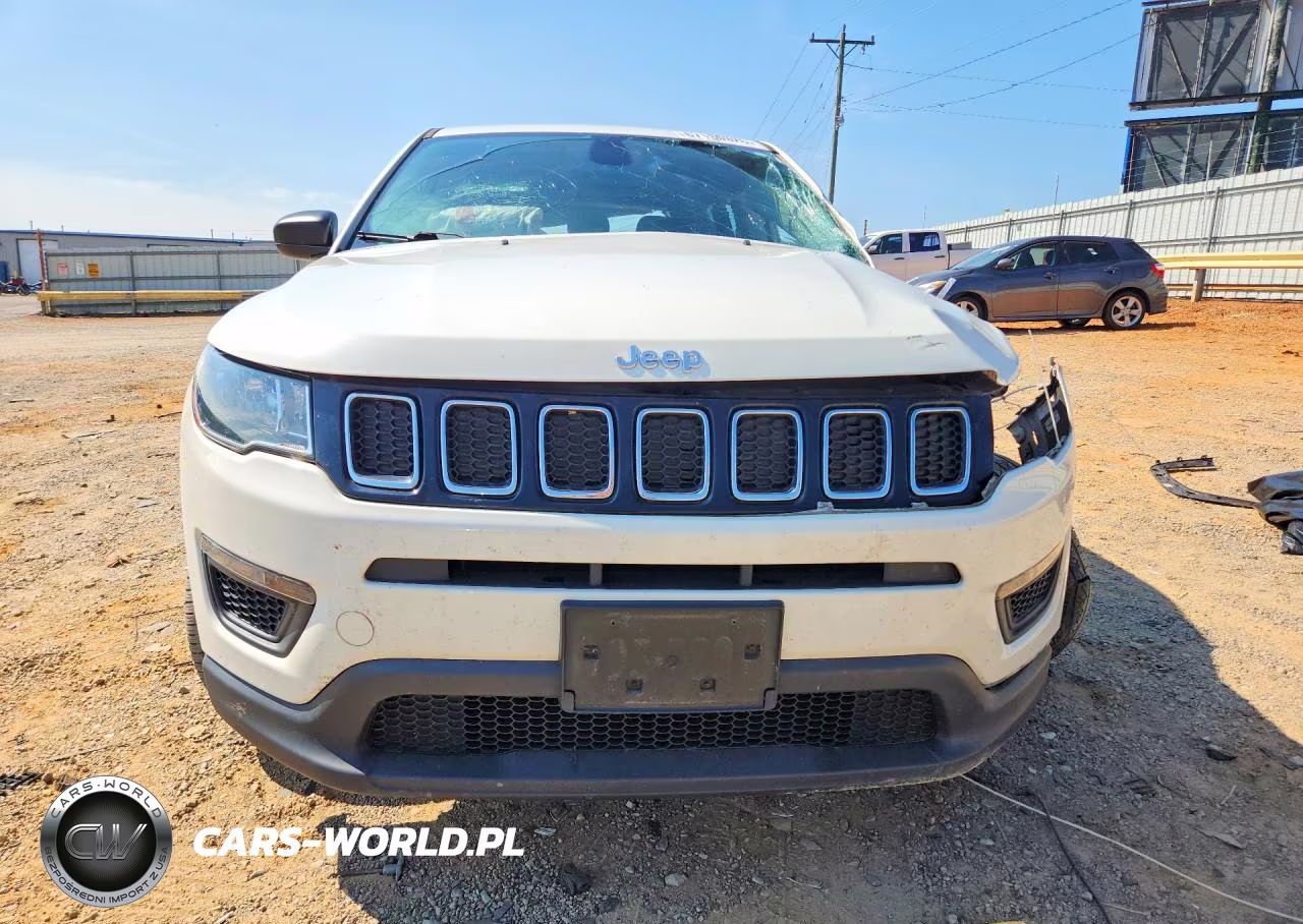2018 Jeep Compass Sport VIN:3C4NJDABXJT207722 - 5