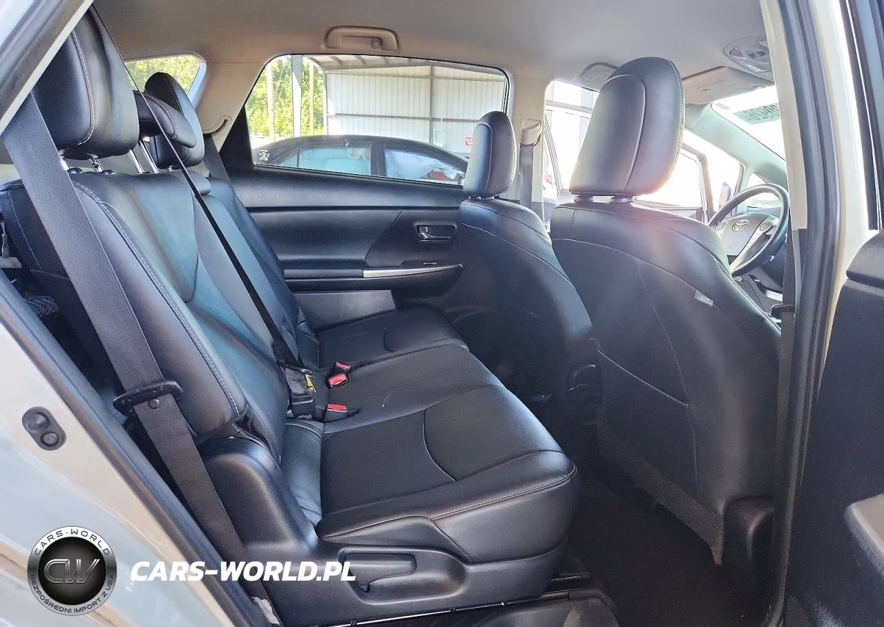 2015 Toyota Prius V Four VIN:JTDZN3EU0FJ019494 - 11