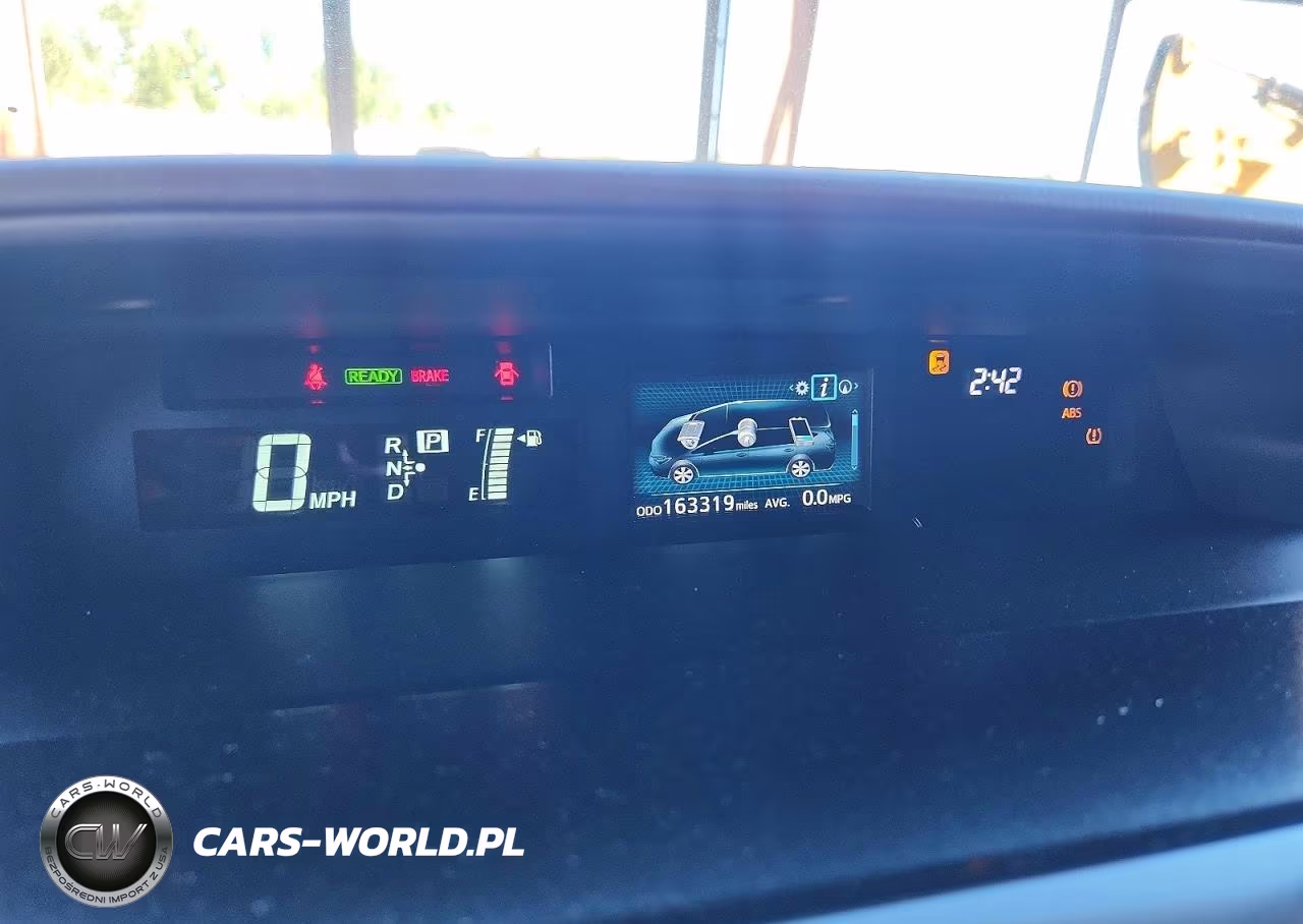 2015 Toyota Prius V Four VIN:JTDZN3EU0FJ019494 - 9