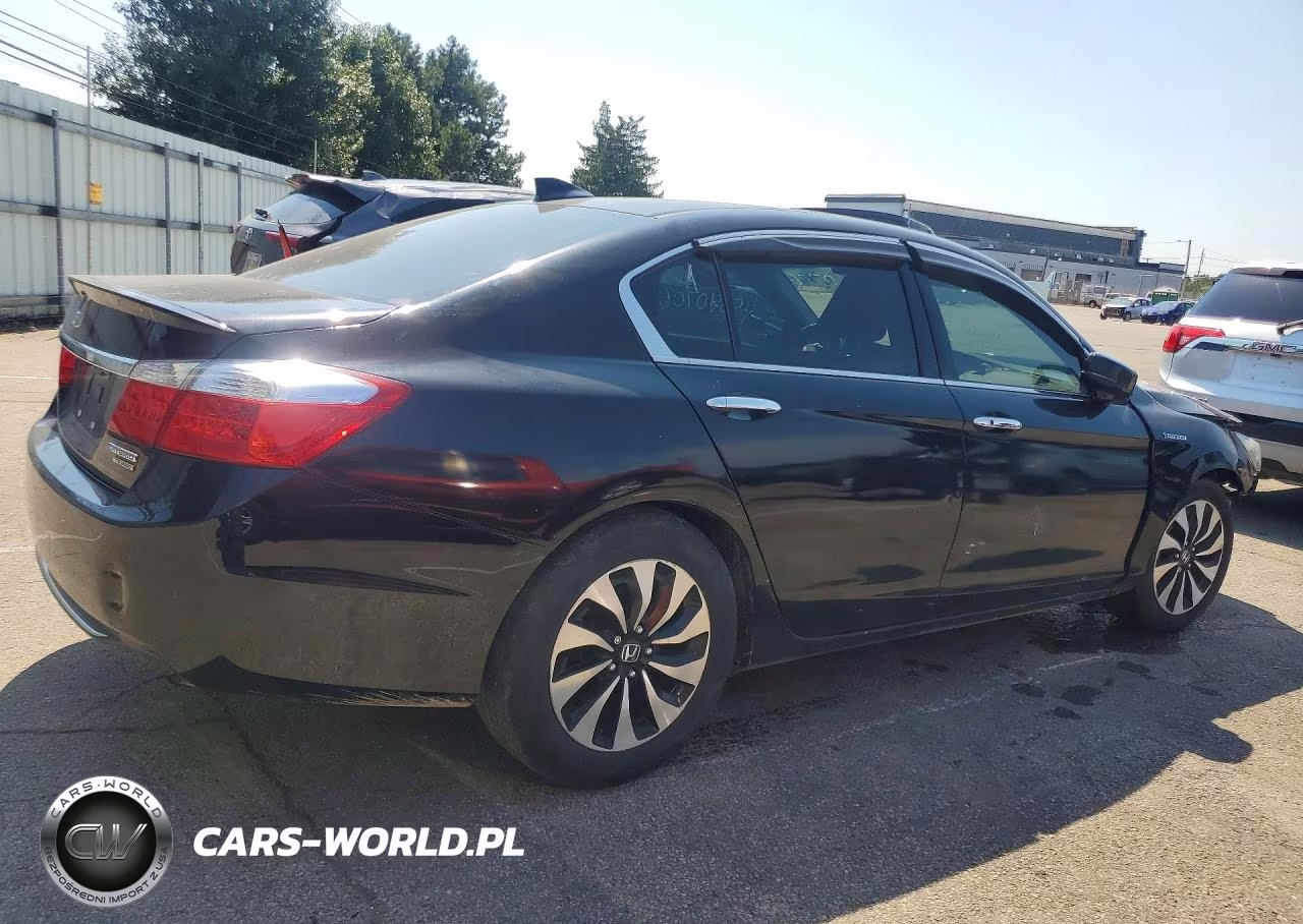 2015 Honda Accord Touring Hybrid VIN:1HGCR6F76FA006366 - 3