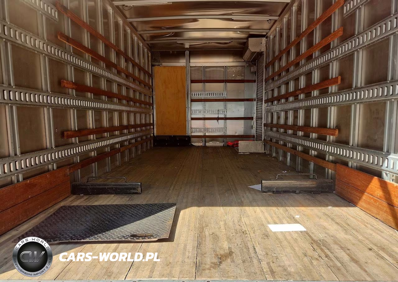2020 Hino 195 Box Truck VIN:JHHSDM2H0LK012839 - 10