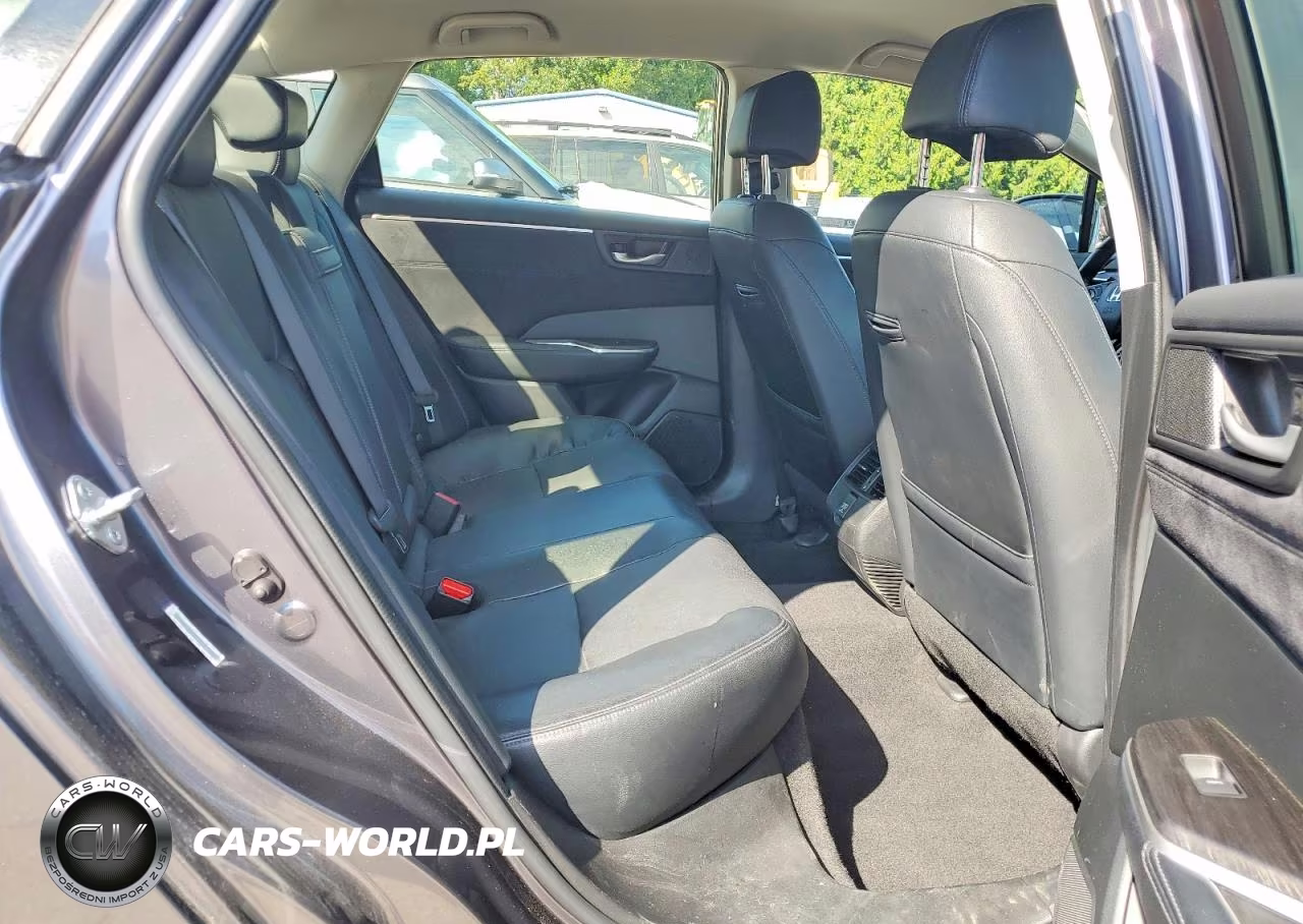 2018 Honda Clarity Touring VIN:JHMZC5F37JC004932 - 10