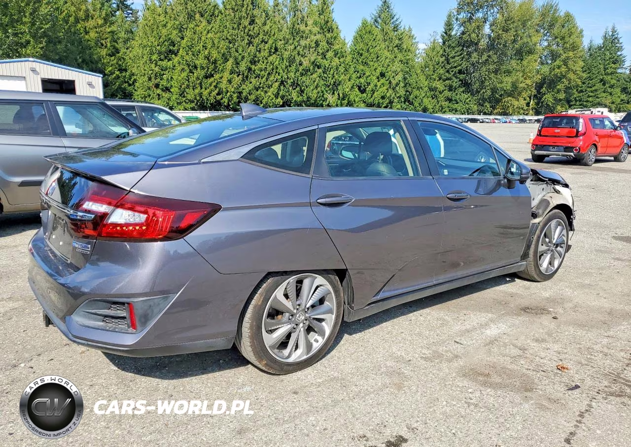 2018 Honda Clarity Touring VIN:JHMZC5F37JC004932 - 3