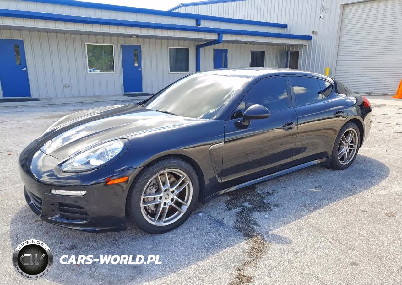 2014 Porsche Panamera 2