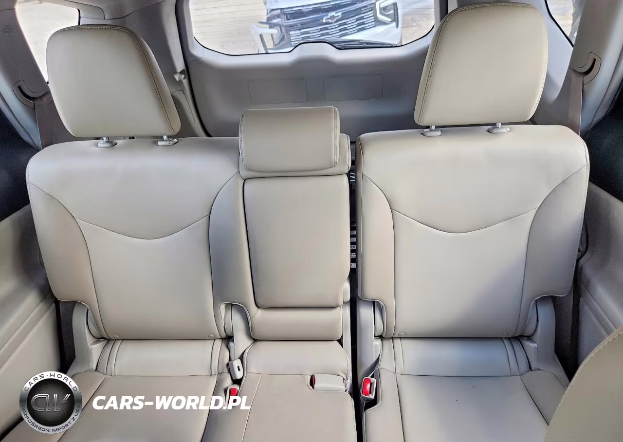 2016 Toyota Prius V Four VIN:JTDZN3EU9GJ051474 - 10