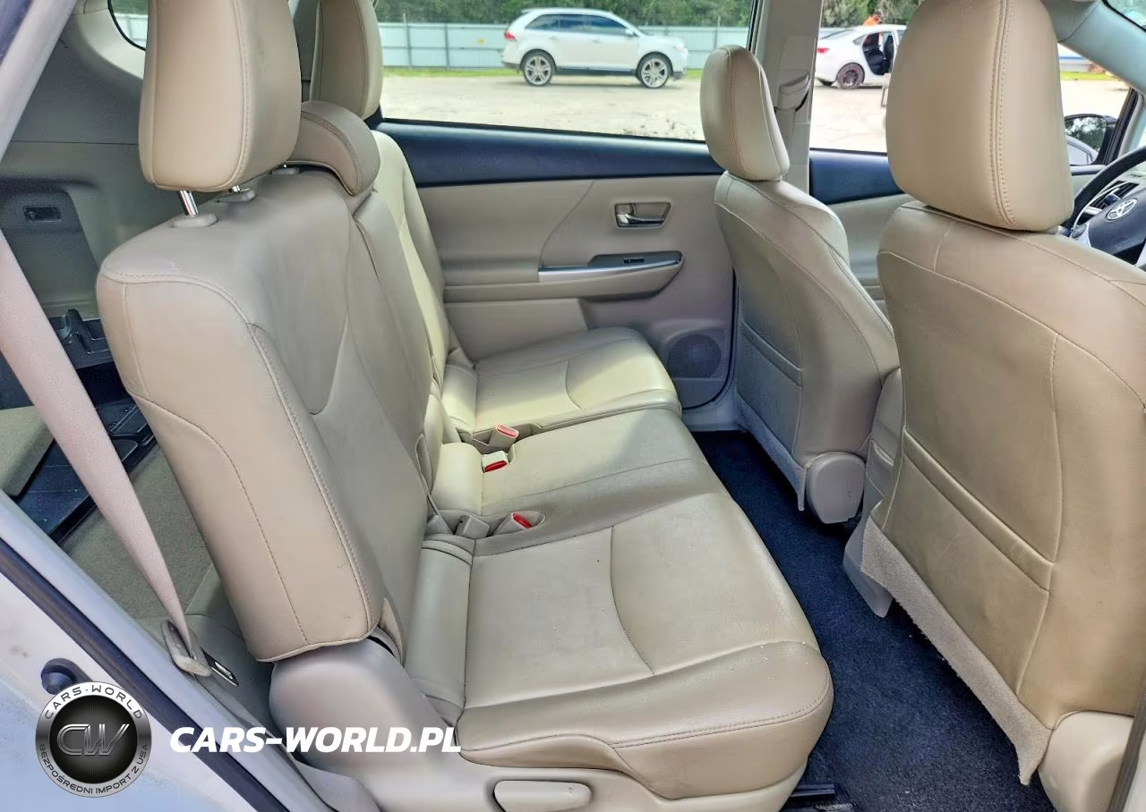2016 Toyota Prius V Four VIN:JTDZN3EU9GJ051474 - 11