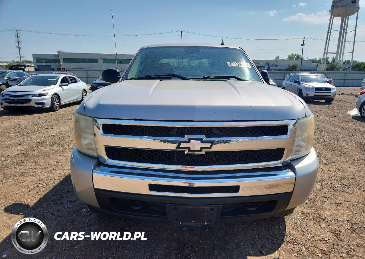 2008 Chevrolet Silverado C1500 VIN:2GCEC13C981120856 - 5