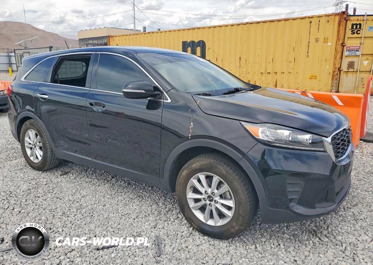 2019 Kia Sorento Lx VIN:5XYPG4A33KG531135 - 4