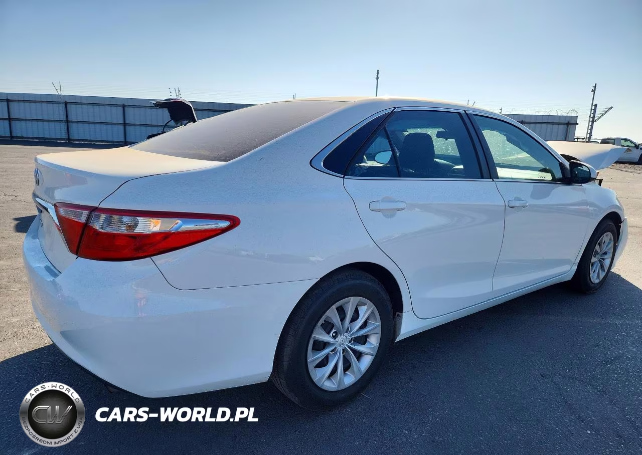 2016 Toyota Camry Le VIN:4T4BF1FK6GR523324 - 3