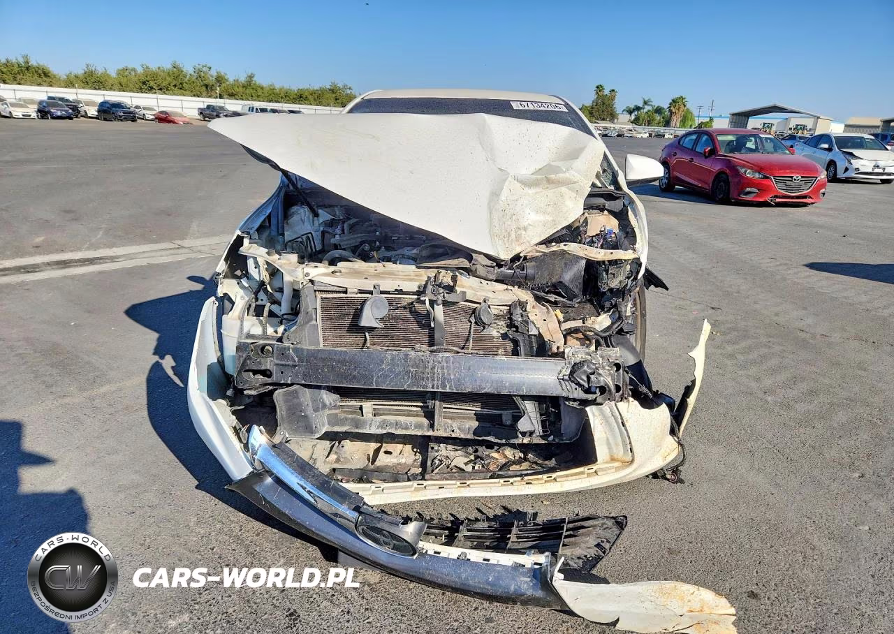 2016 Toyota Camry Le VIN:4T4BF1FK6GR523324 - 5