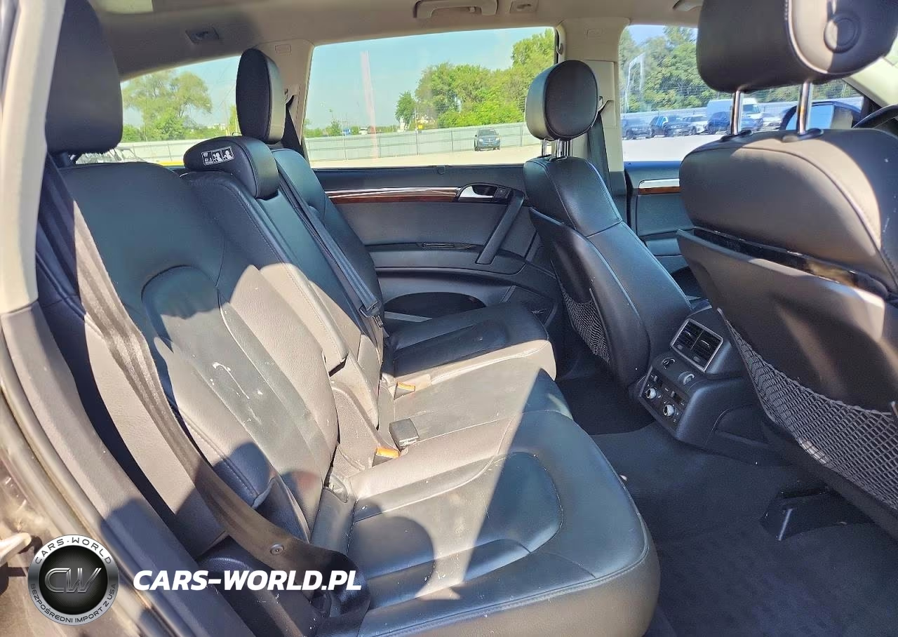 2015 Audi Q7 Premium Plus VIN:WA1LGAFE9FD012841 - 11