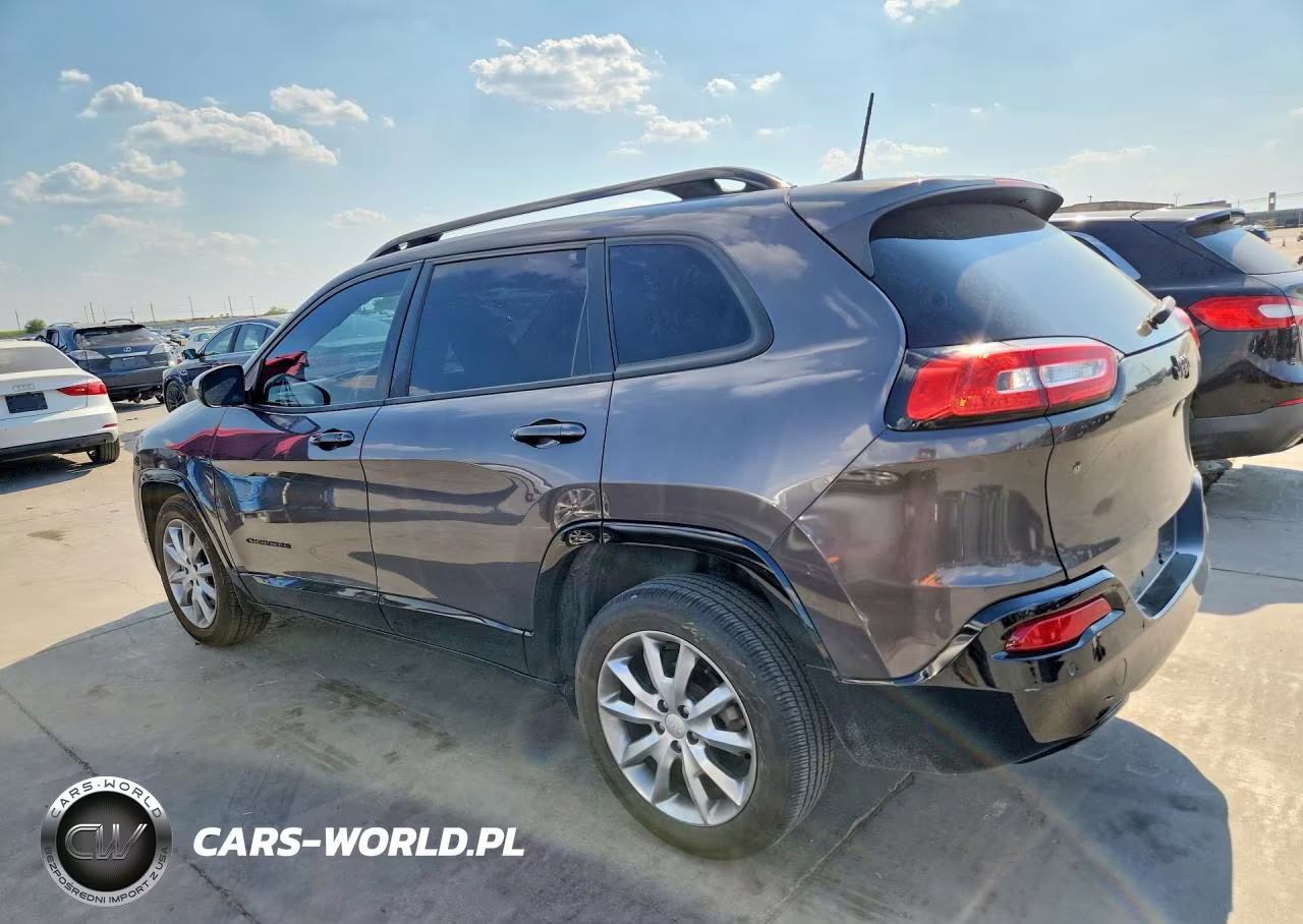 2018 Jeep Cherokee Latitude VIN:1C4PJLCB8JD605209 - 2