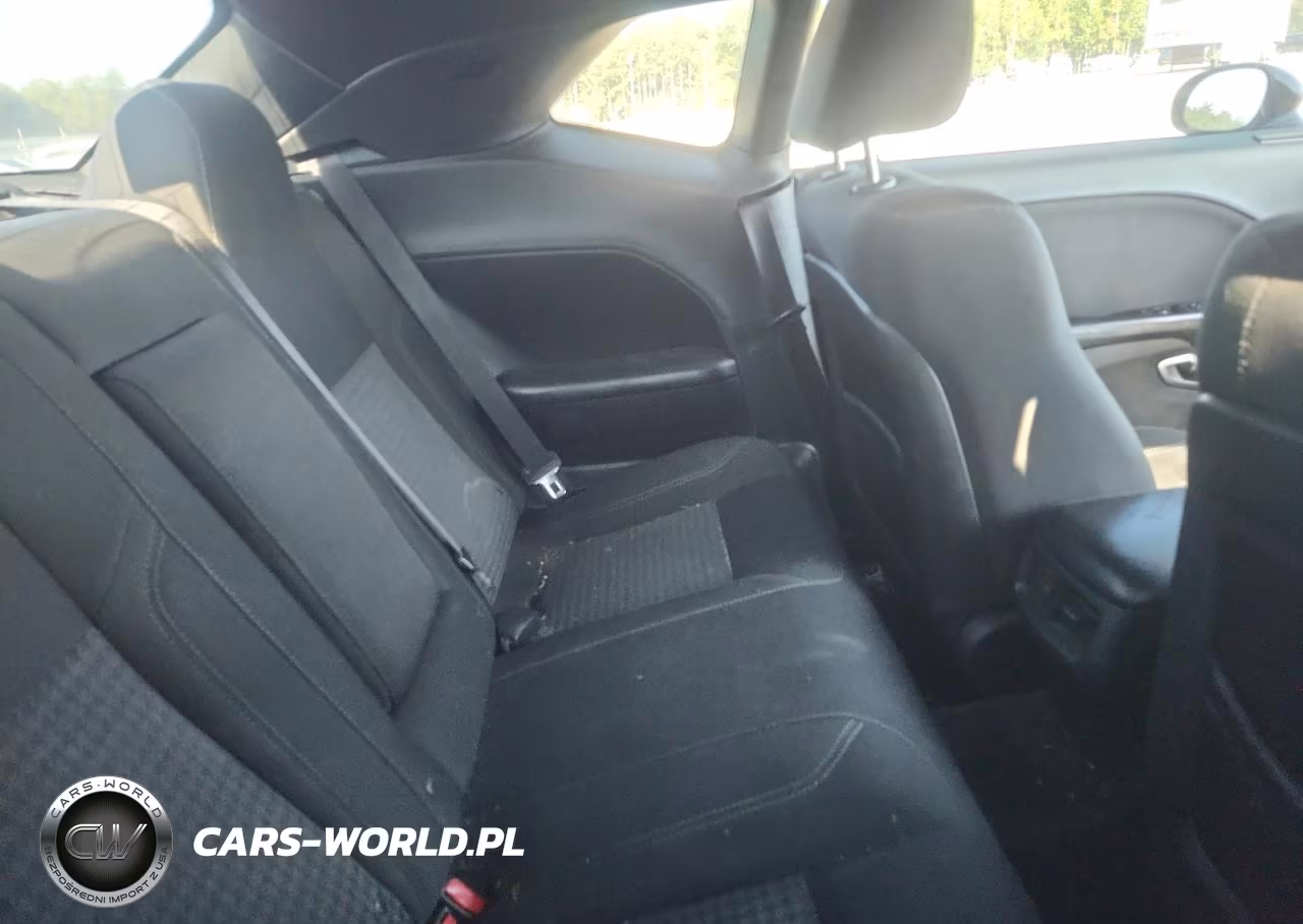 2015 Dodge Challenger Sxt VIN:2C3CDZAG8FH868953 - 10