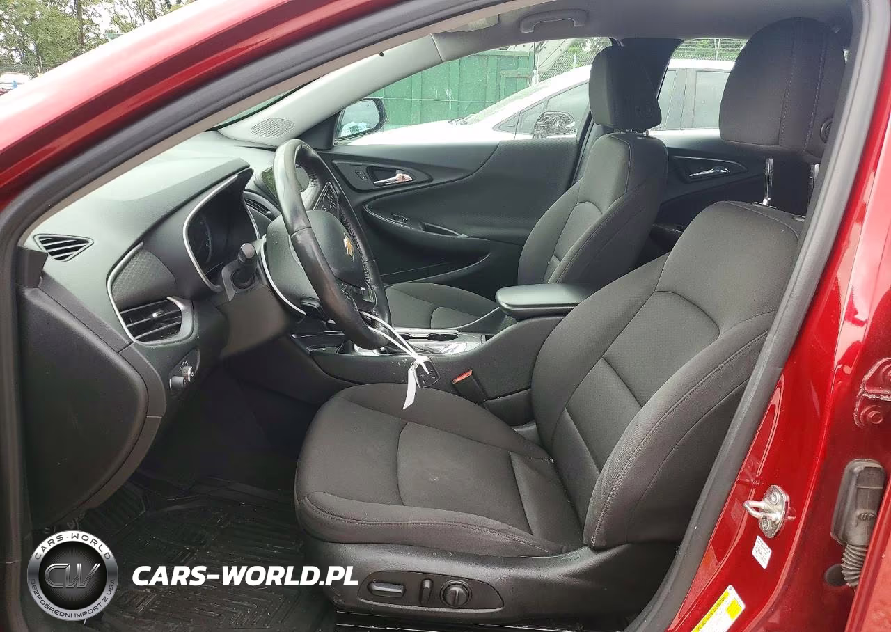 2021 Chevrolet Malibu Rs VIN:1G1ZG5ST9MF050981 - 10