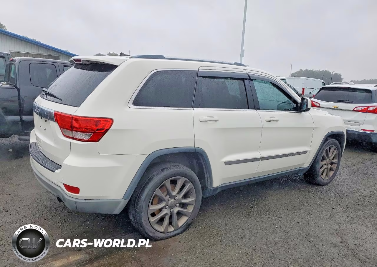2012 Jeep Grand Cherokee Laredo VIN:1C4RJFAG1CC267511 - 3