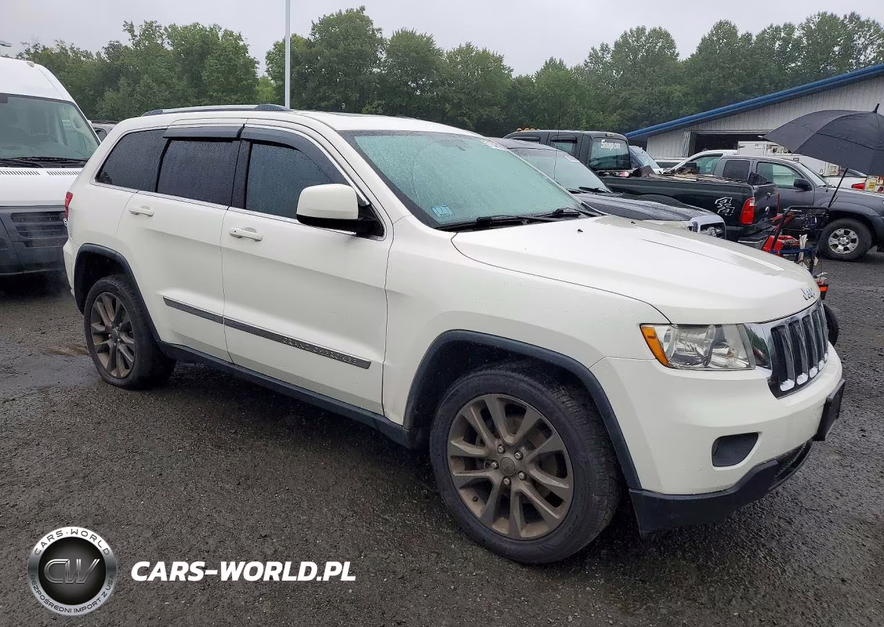2012 Jeep Grand Cherokee Laredo VIN:1C4RJFAG1CC267511 - 4