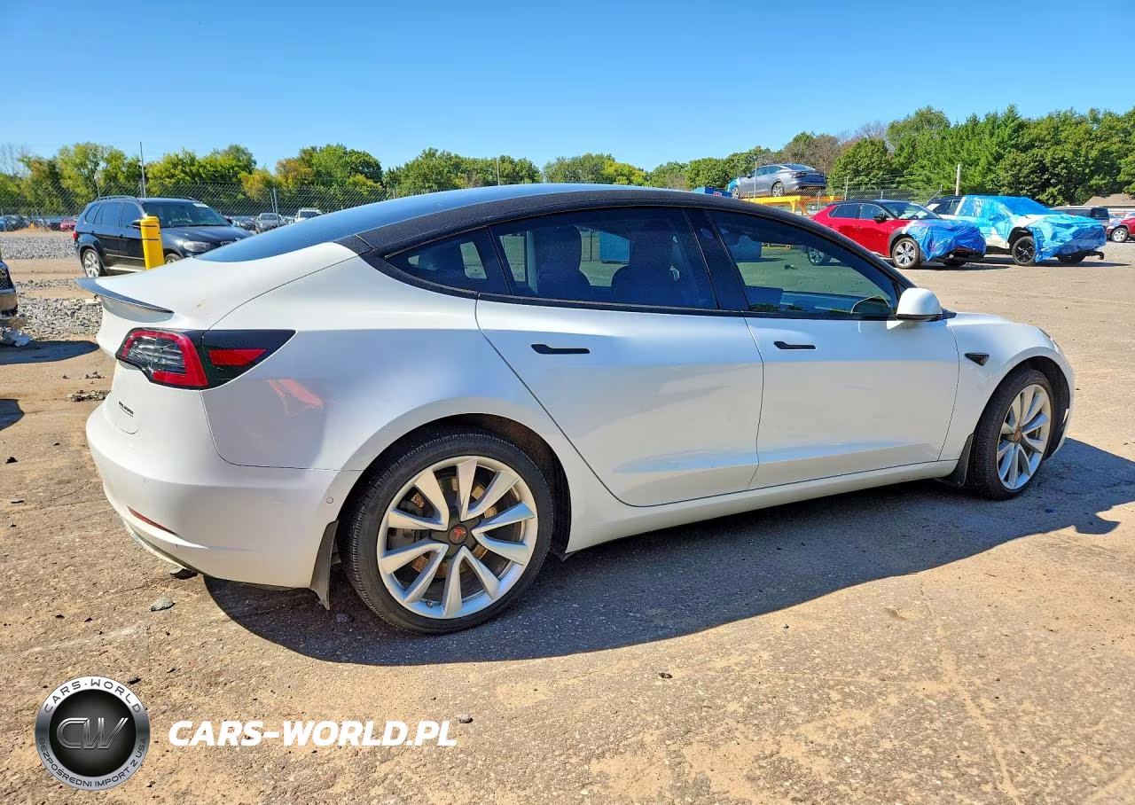 2018 Tesla Model 3 VIN:5YJ3E1EBXJF108644 - 3