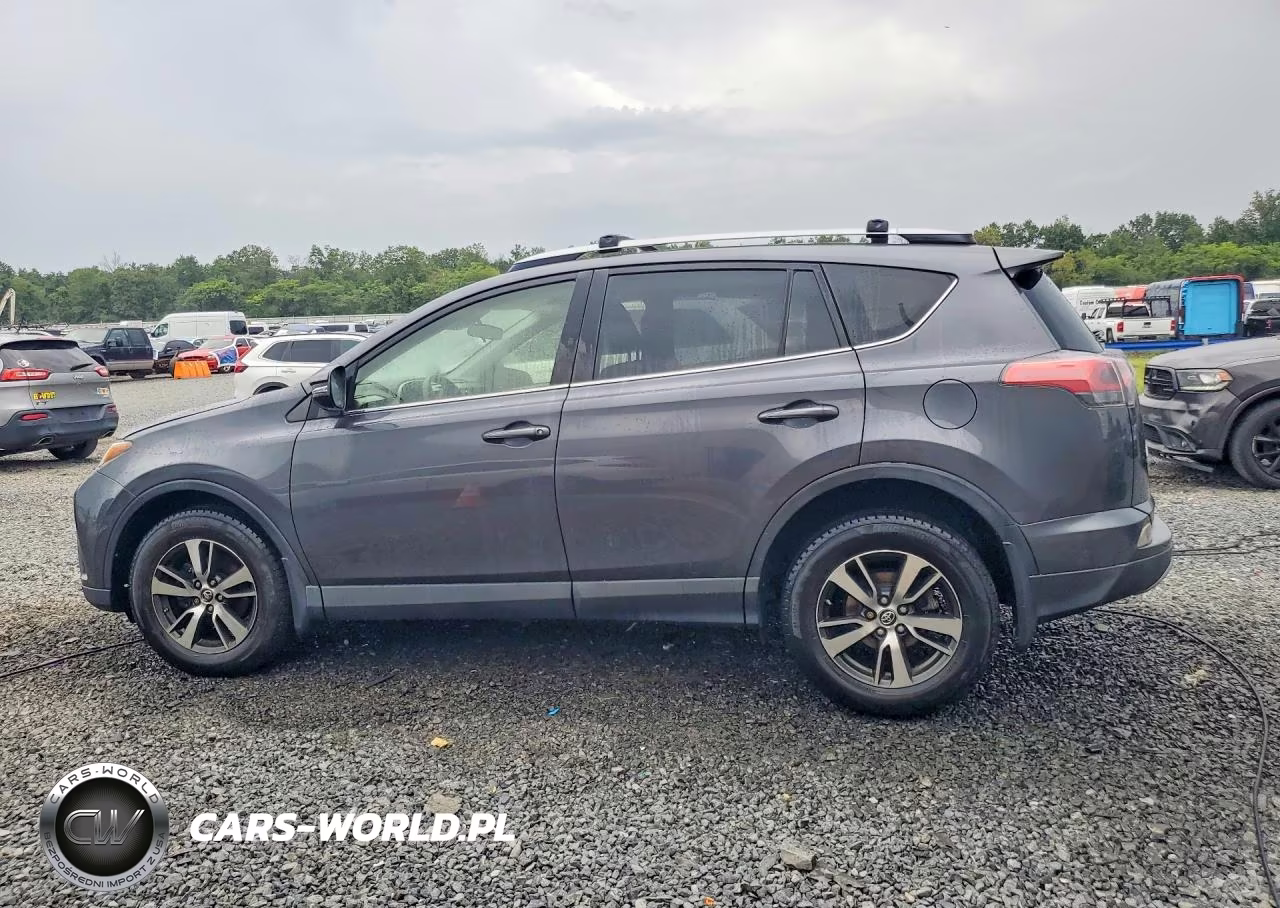 2018 Toyota Rav4 Xle VIN:JTMRFREV1JD245740 - 2