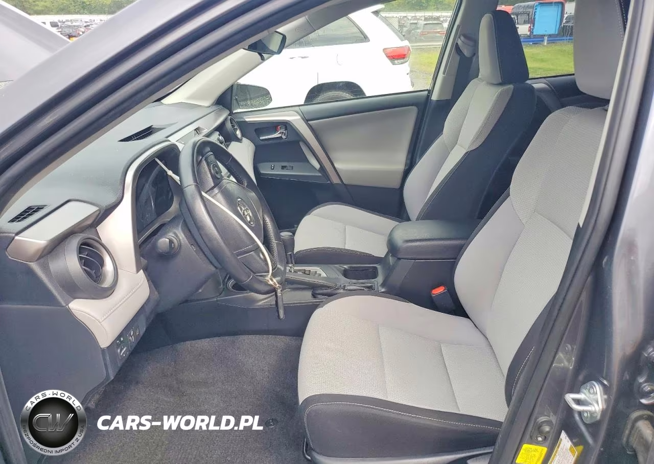 2018 Toyota Rav4 Xle VIN:JTMRFREV1JD245740 - 7