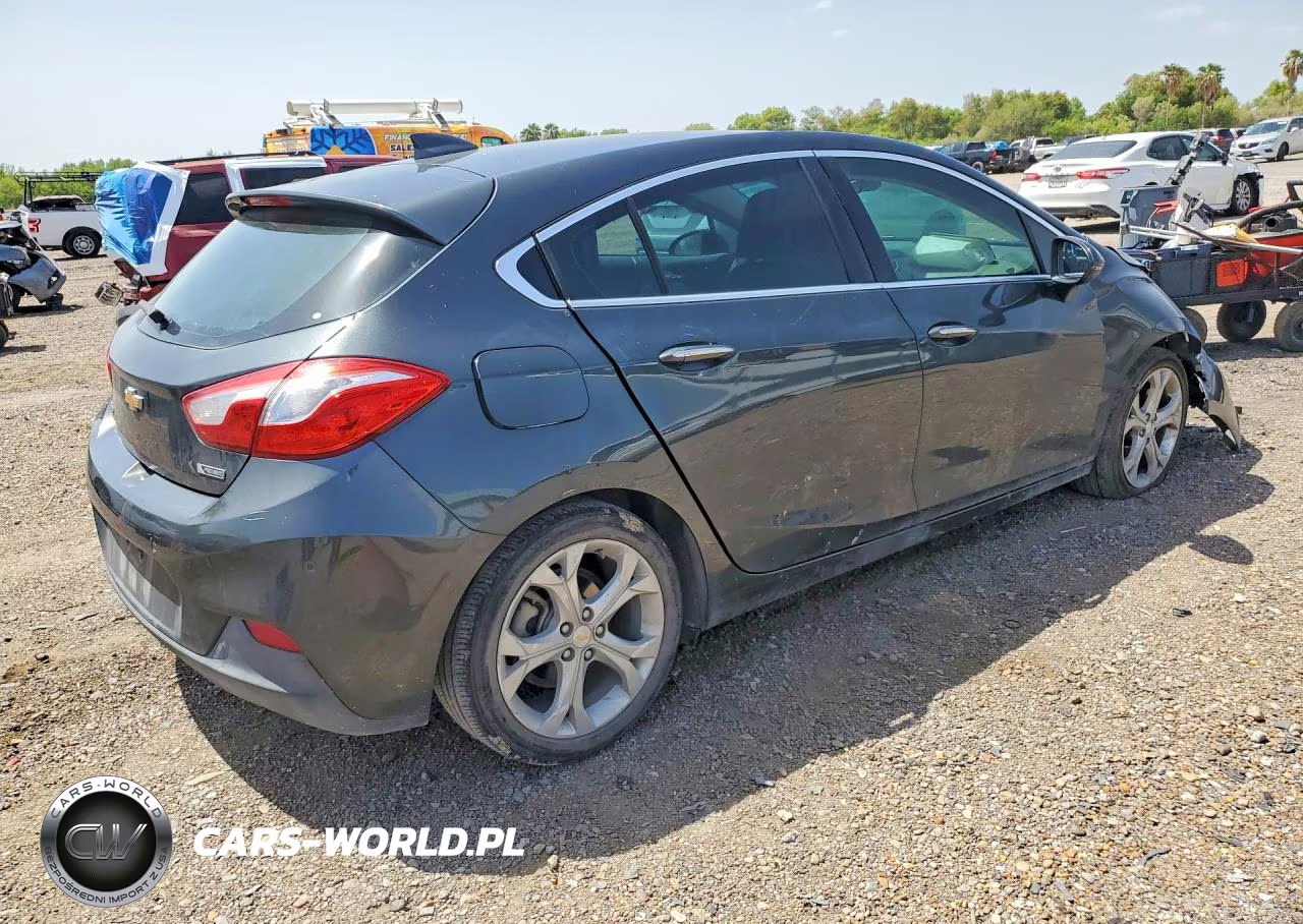 2017 Chevrolet Cruze Premier VIN:3G1BF6SM2HS526041 - 3
