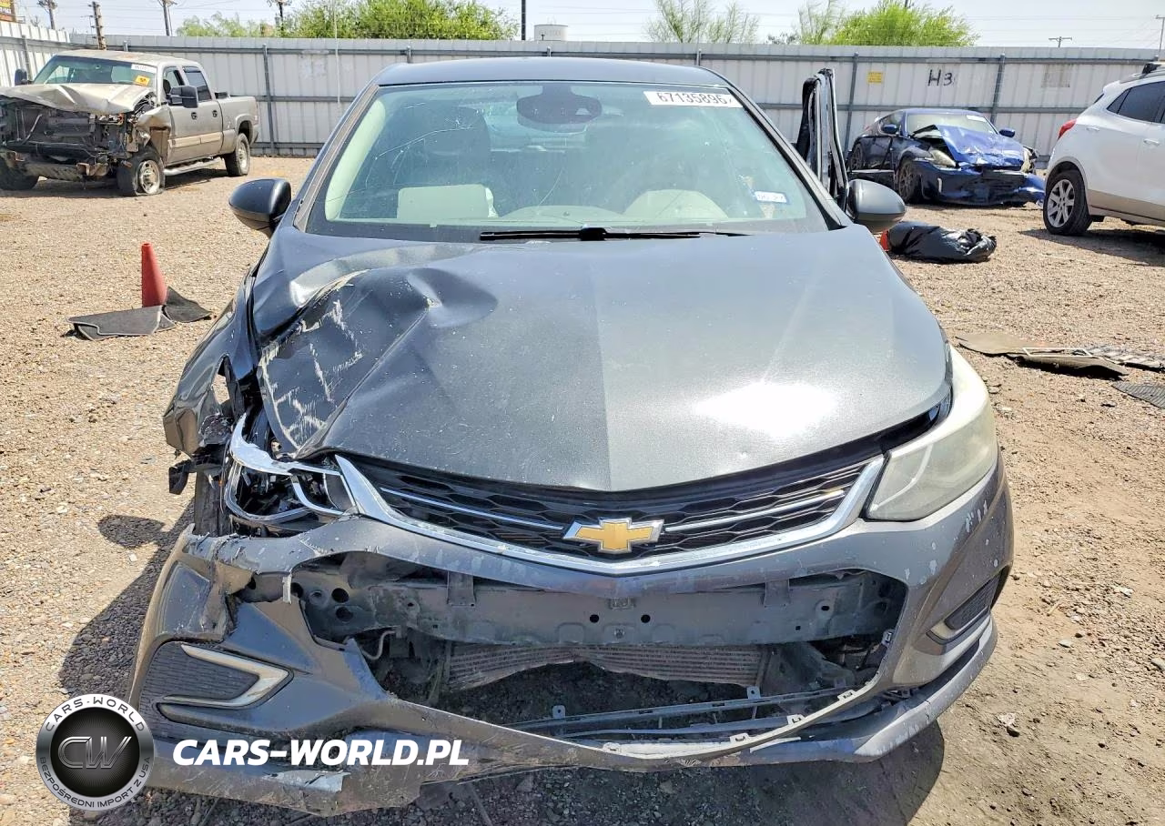 2017 Chevrolet Cruze Premier VIN:3G1BF6SM2HS526041 - 5