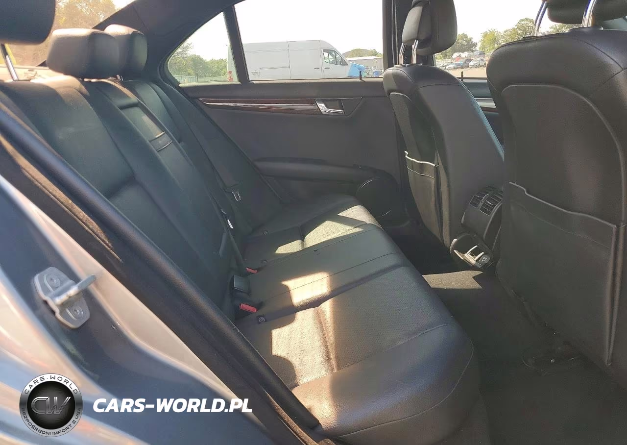 2011 Mercedes-Benz C 300 4Matic VIN:WDDGF8BB6BR148751 - 10