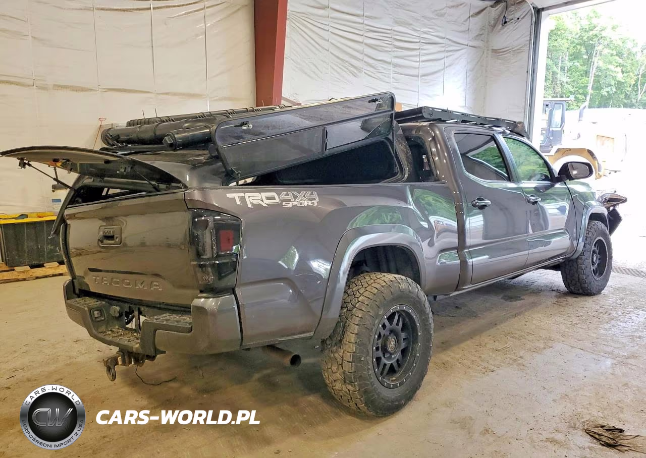 2017 Toyota Tacoma Sr5 V6 VIN:5TFDZ5BN1HX021293 - 3