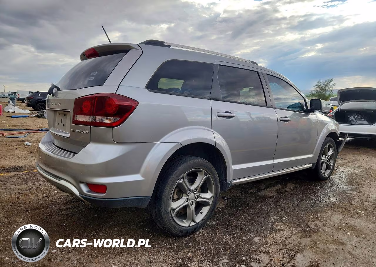 2017 Dodge Journey Crossroad VIN:3C4PDDGG4HT560907 - 3