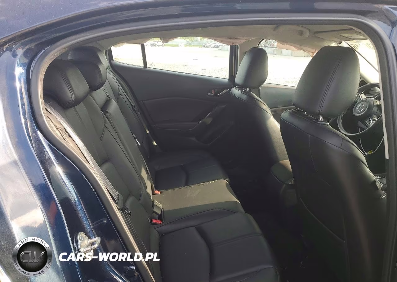 2018 Mazda 3 Touring VIN:3MZBN1L38JM255206 - 10